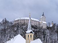 Kapelle und Schloß in Hohenaschau